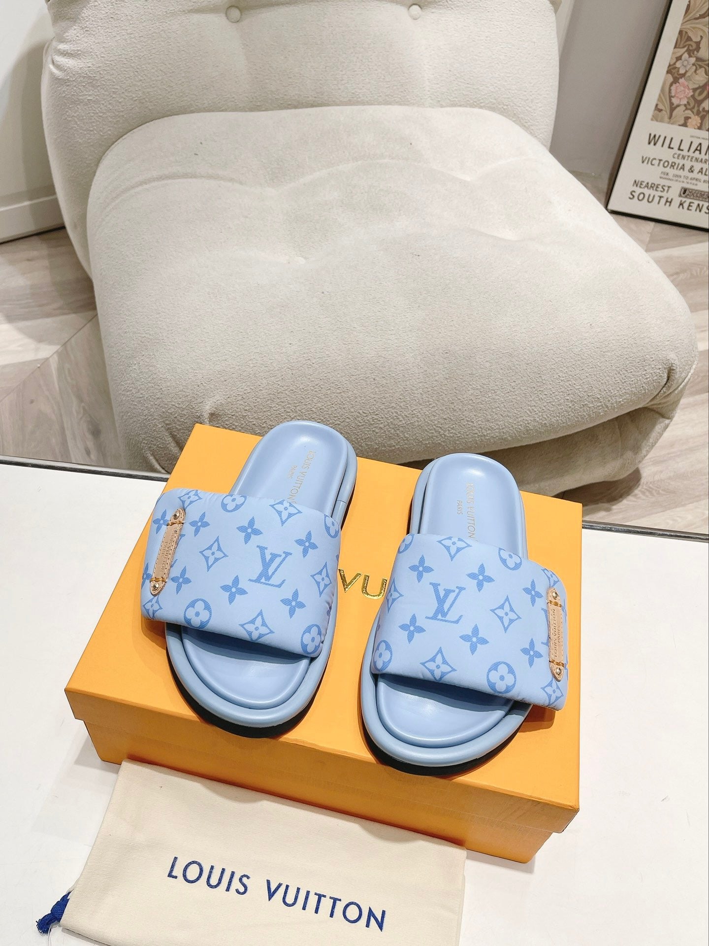 LV Blue Presbyopia Slippers