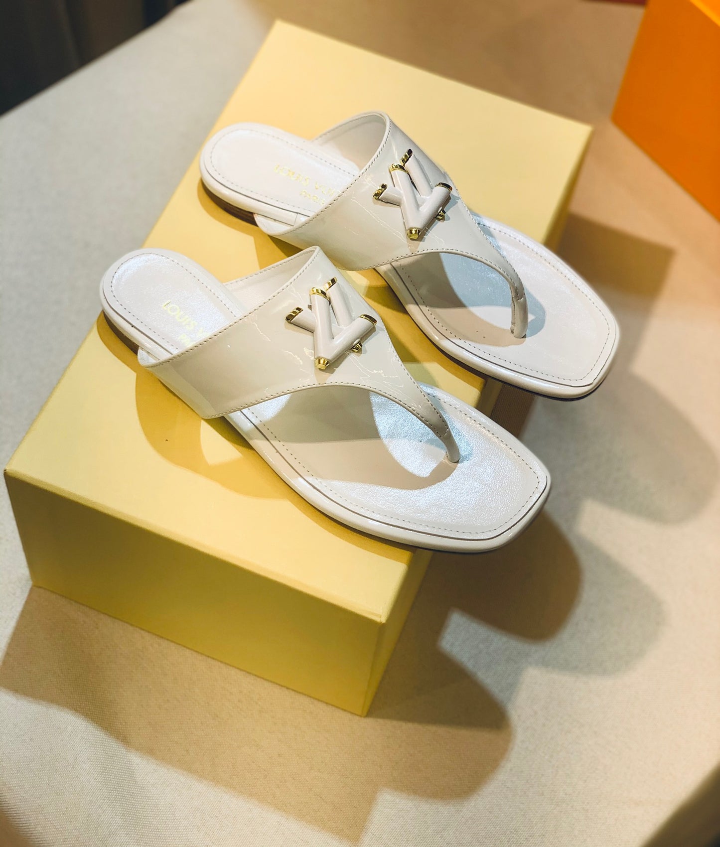 LV White Slippers With LV Logo