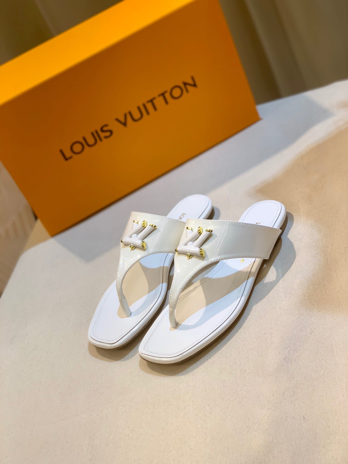 LV White Slippers With LV Logo