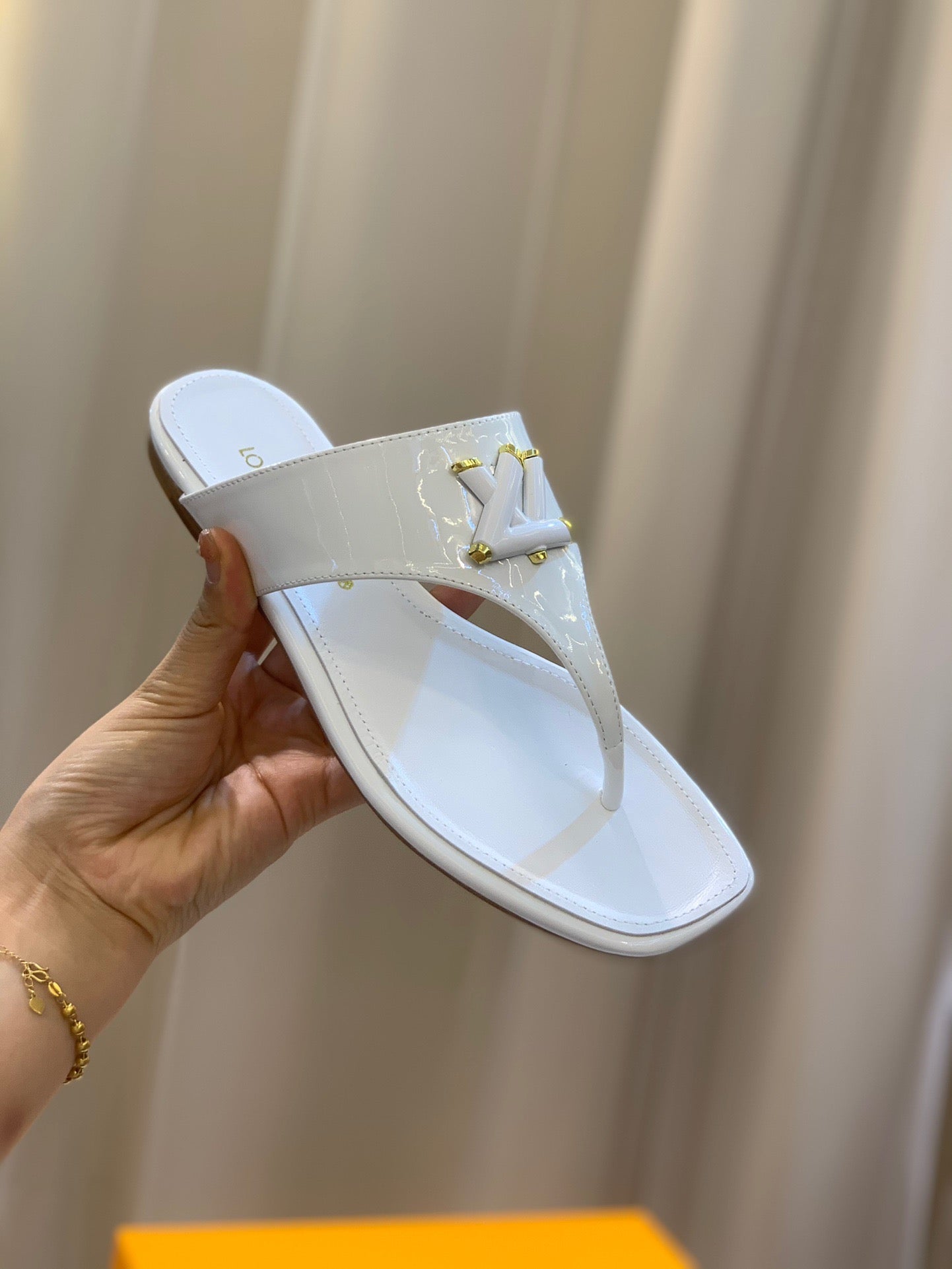 LV White Slippers With LV Logo