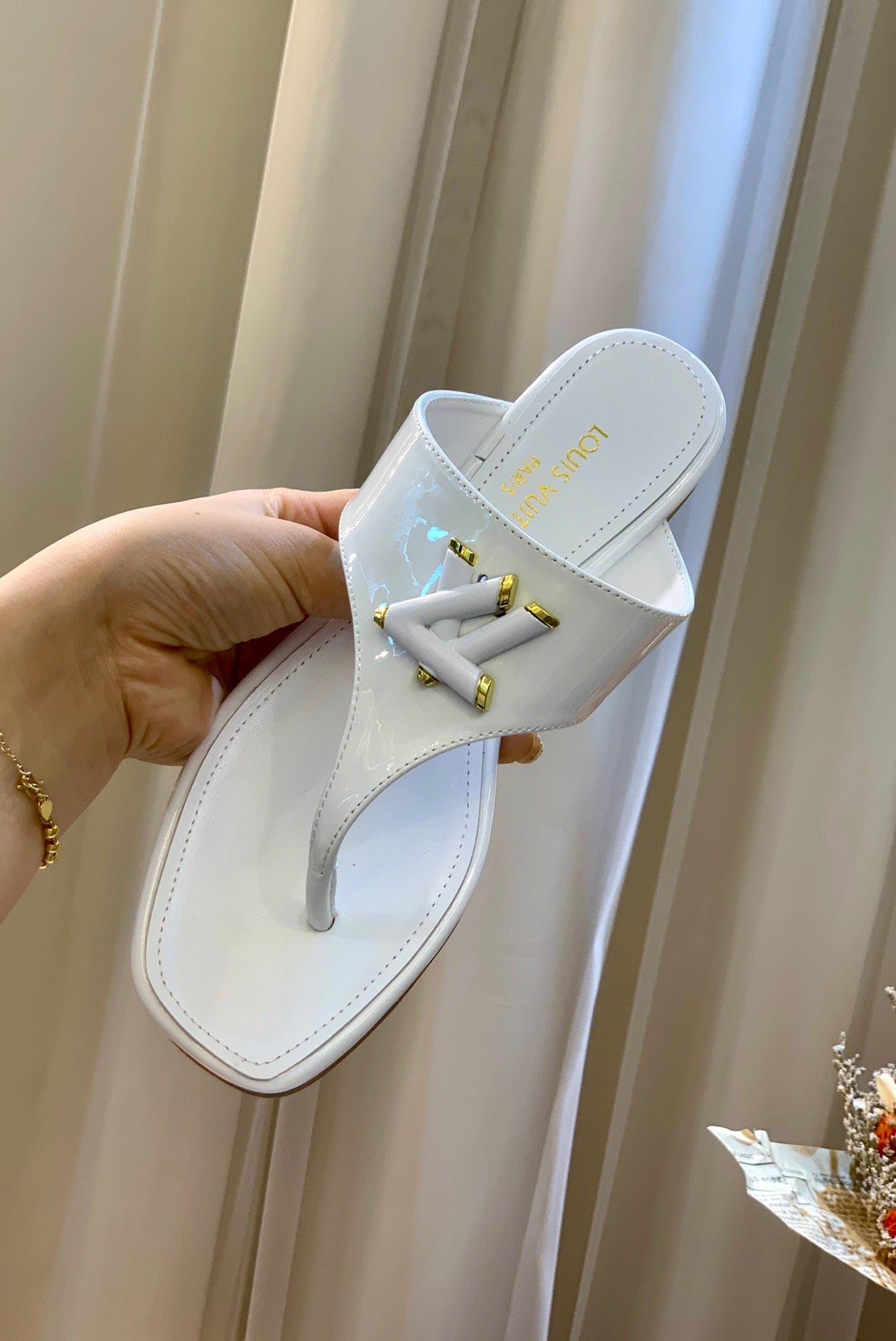 LV White Slippers With LV Logo