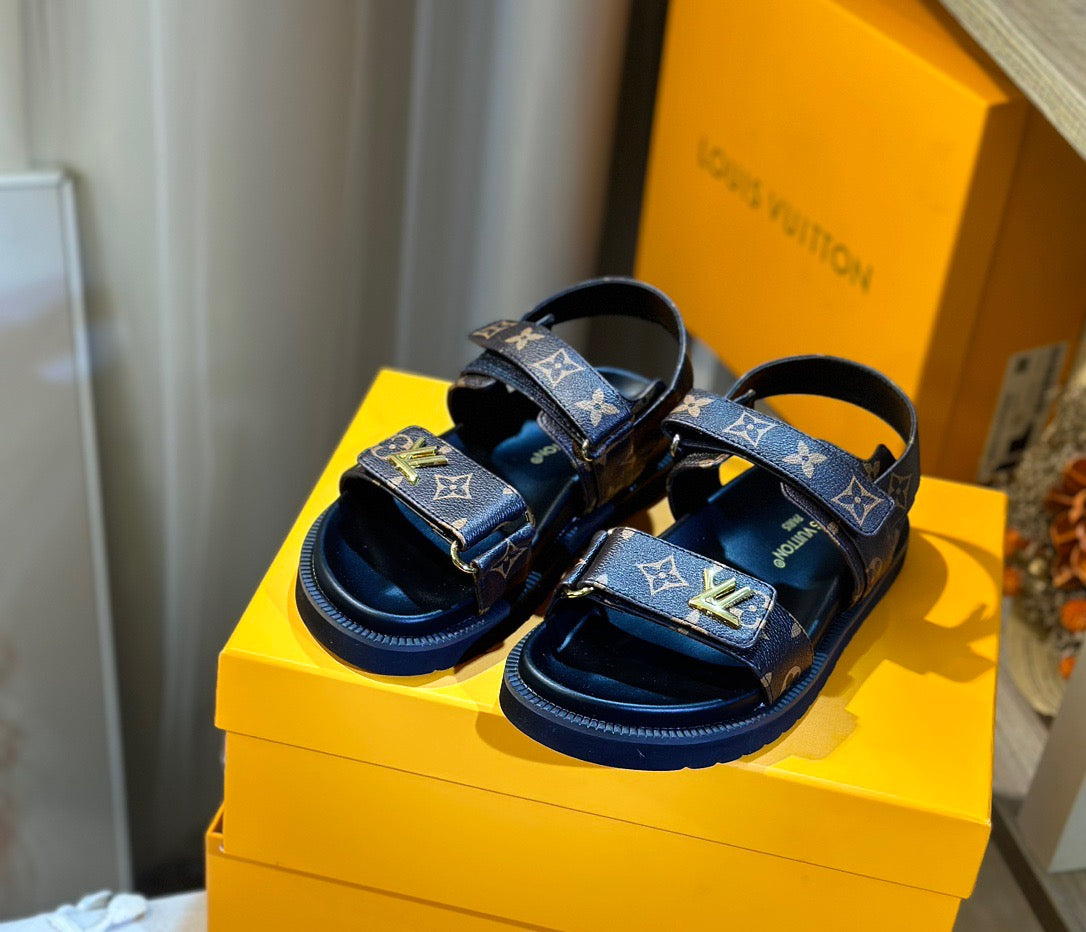 LV Classic Presbyopia Series Sandals