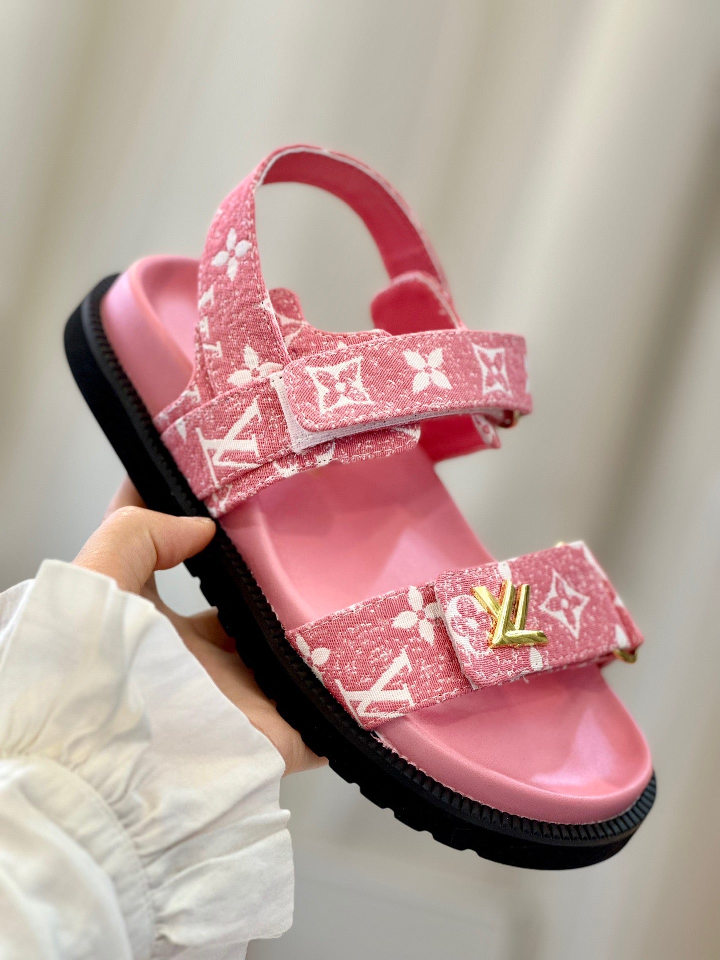 LV Pink Classic Presbyopia Series Sandals