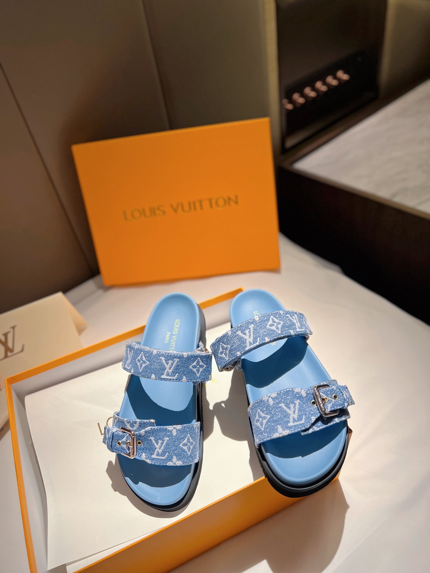 LV Blue Classic Presbyopia Series Sandals