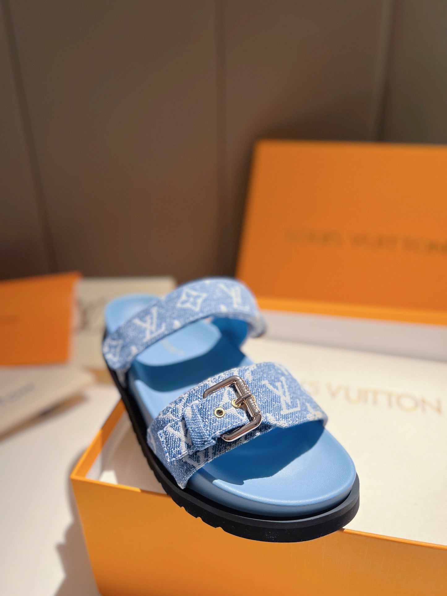 LV Blue Classic Presbyopia Series Sandals