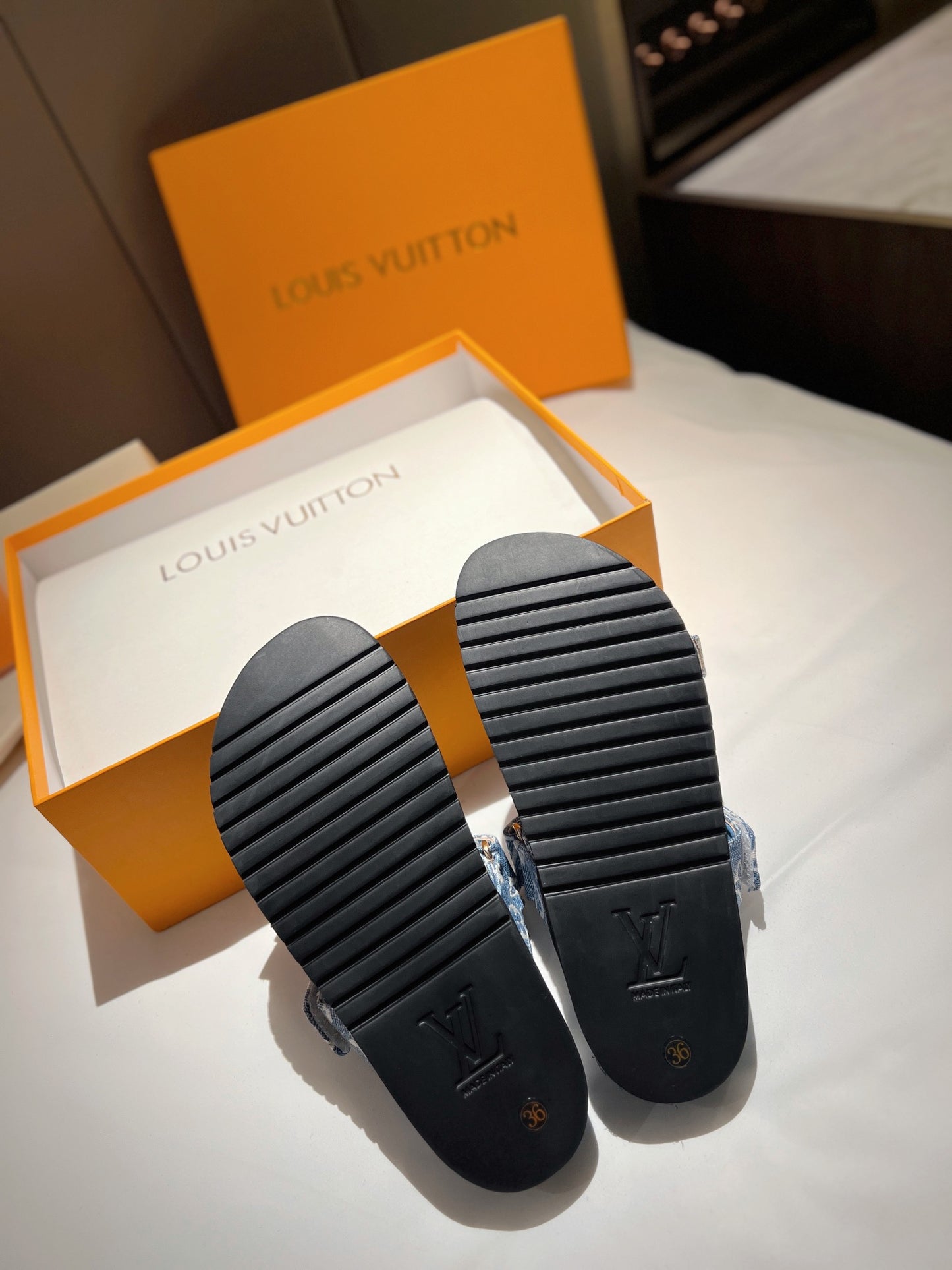 LV Blue Classic Presbyopia Series Sandals