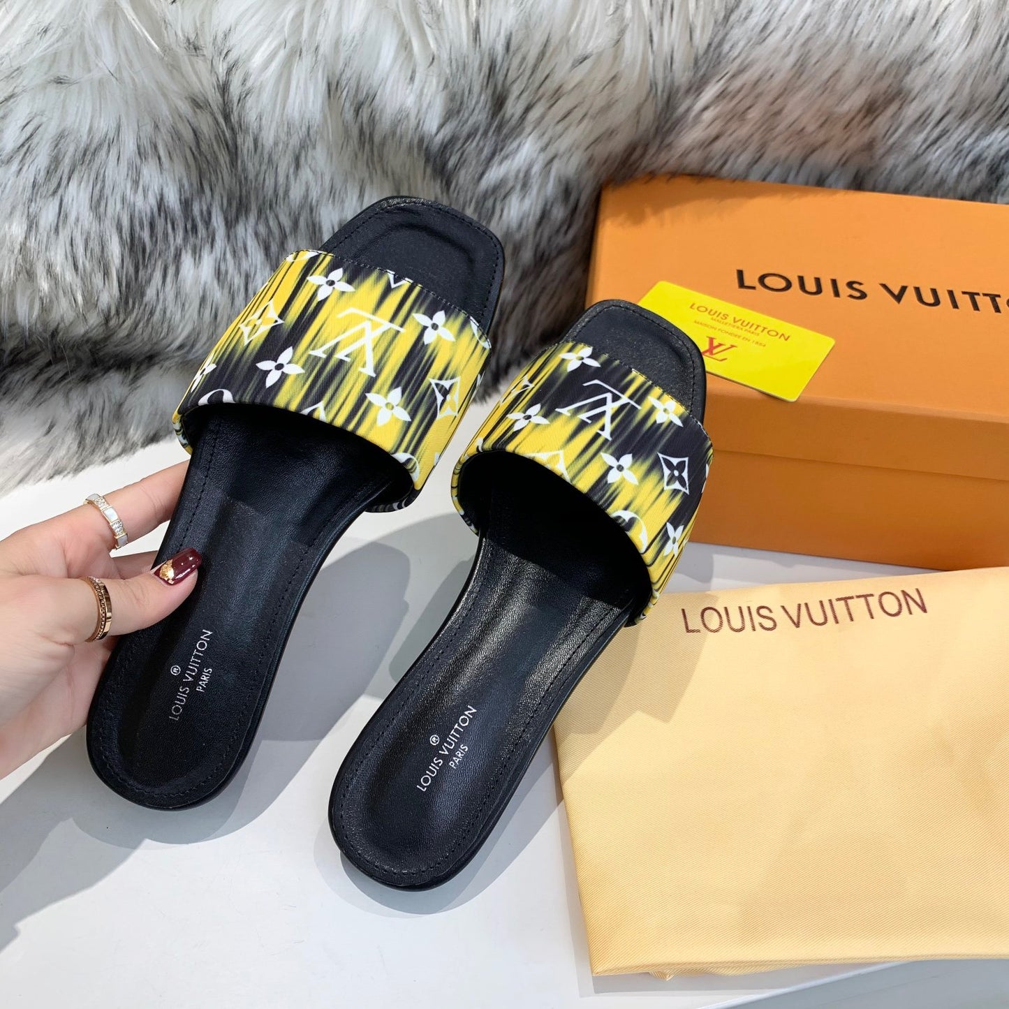 LV Yellow Classic Presbyopia Series Slippers