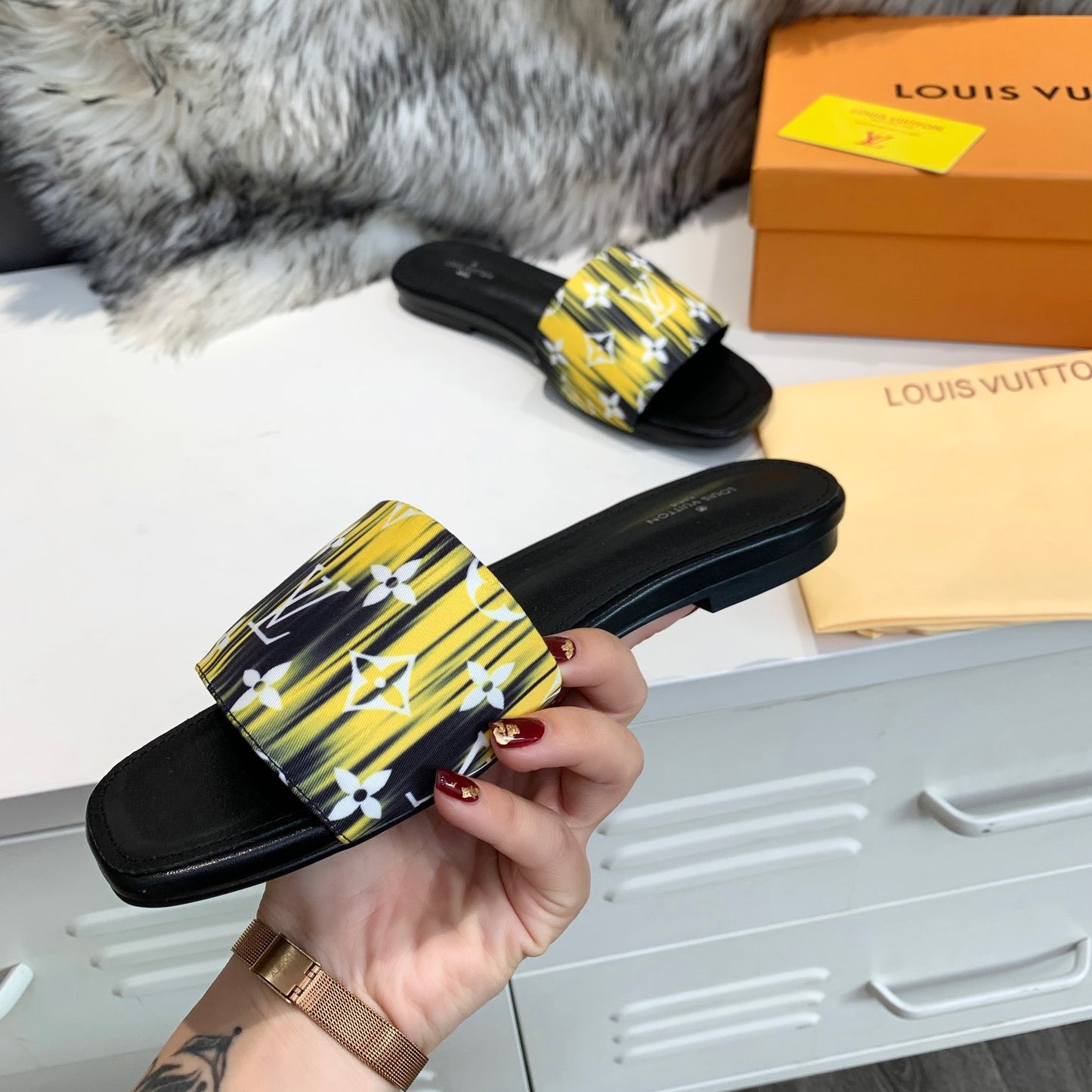 LV Yellow Classic Presbyopia Series Slippers