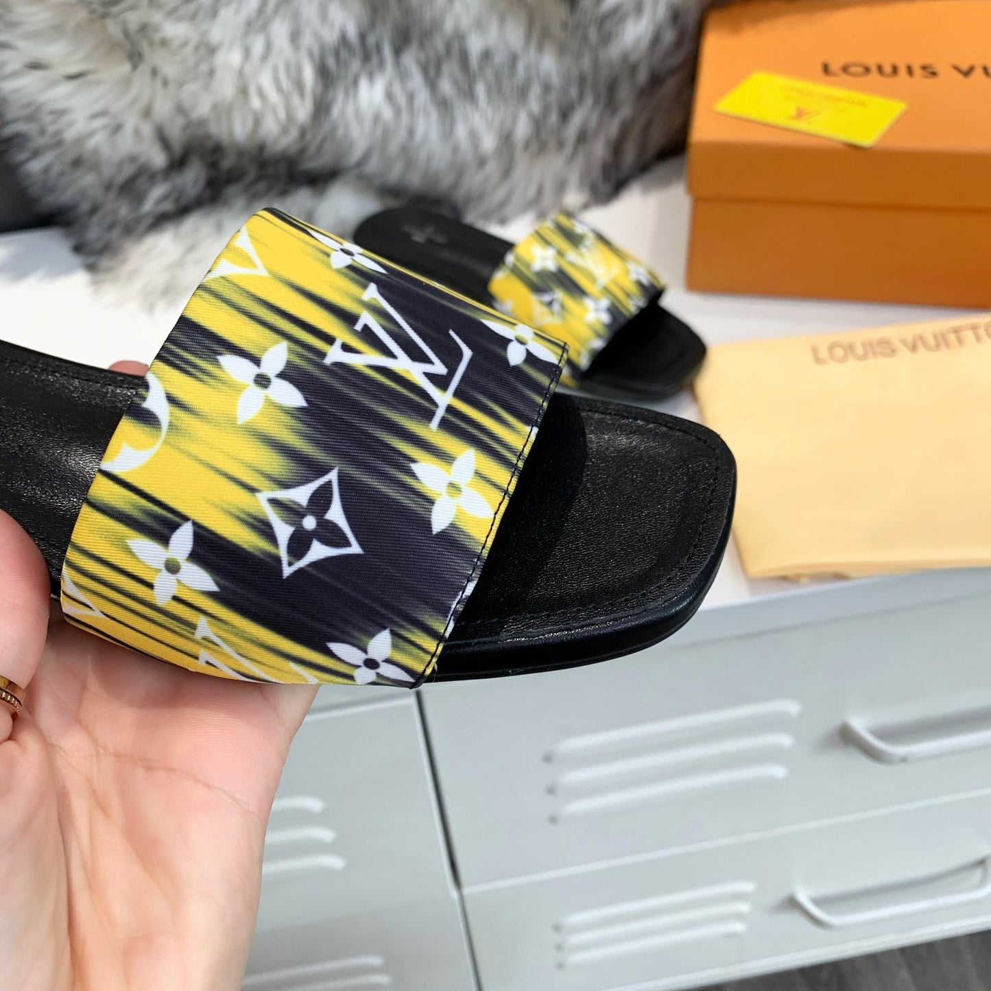 LV Yellow Classic Presbyopia Series Slippers