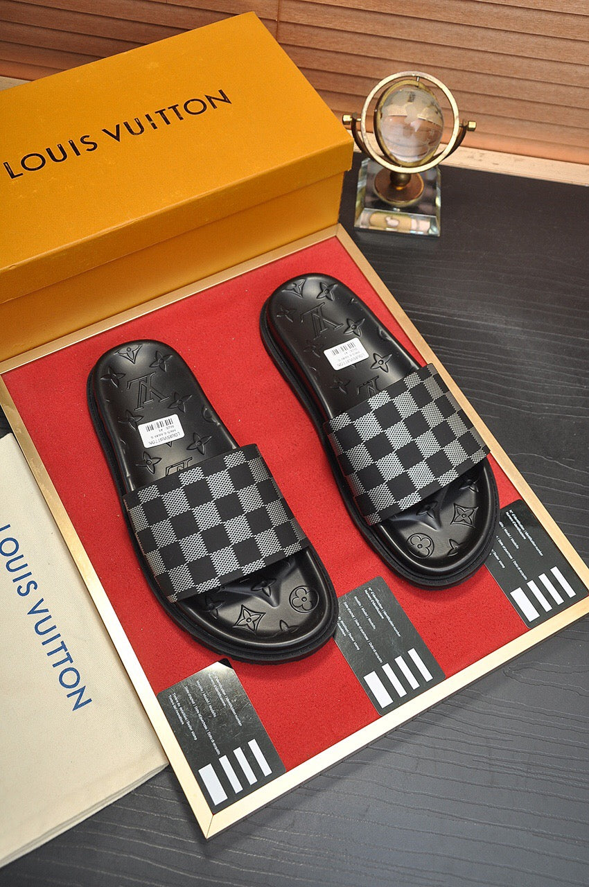 Louis Vuitton Waterfront Mules With Checkerboard Pattern