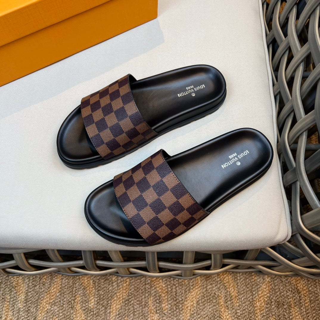 LV Fashionable Brown Checkered Slippers