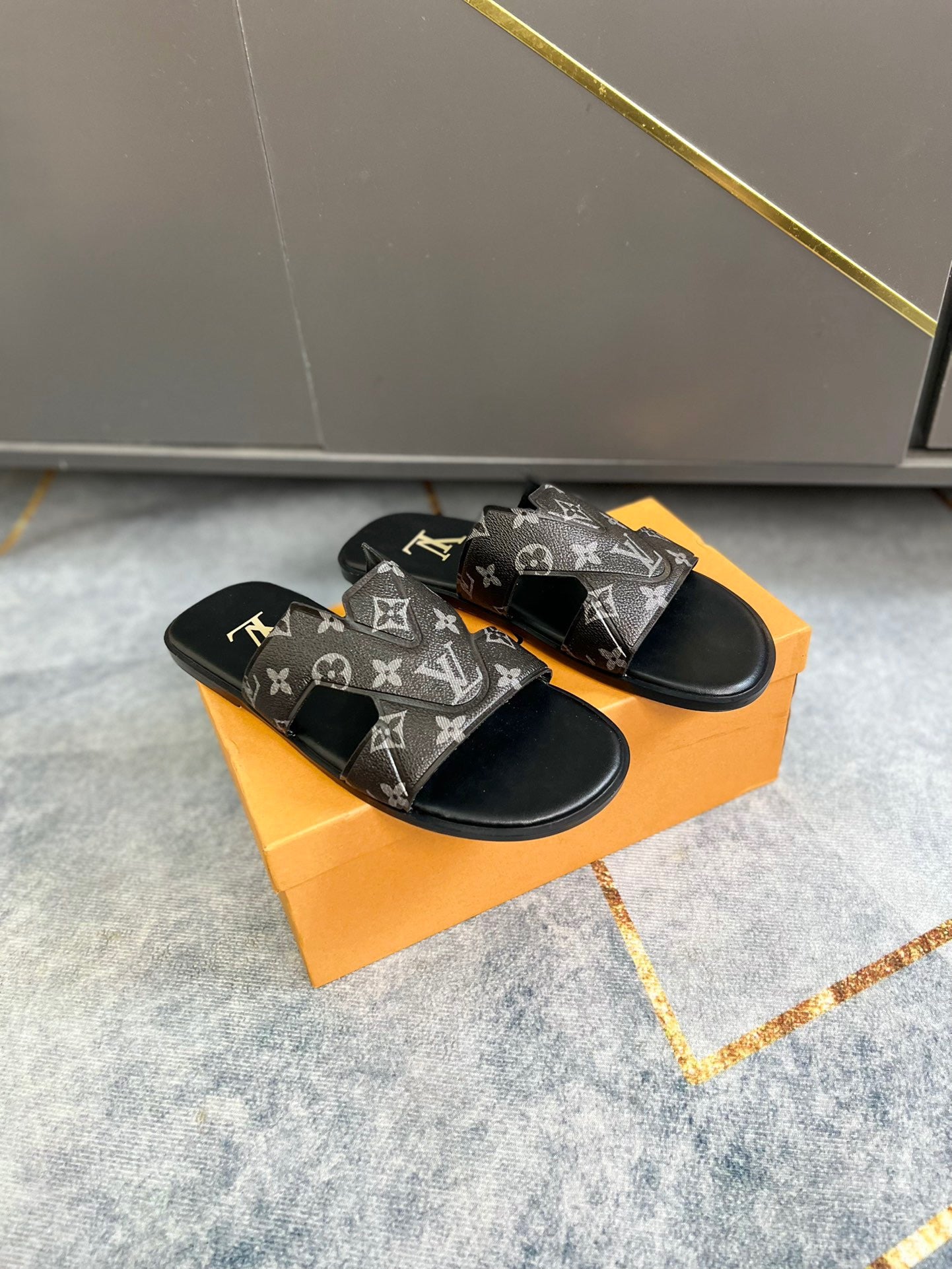 LV Fashion Brown Presbyopic Mules Slippers