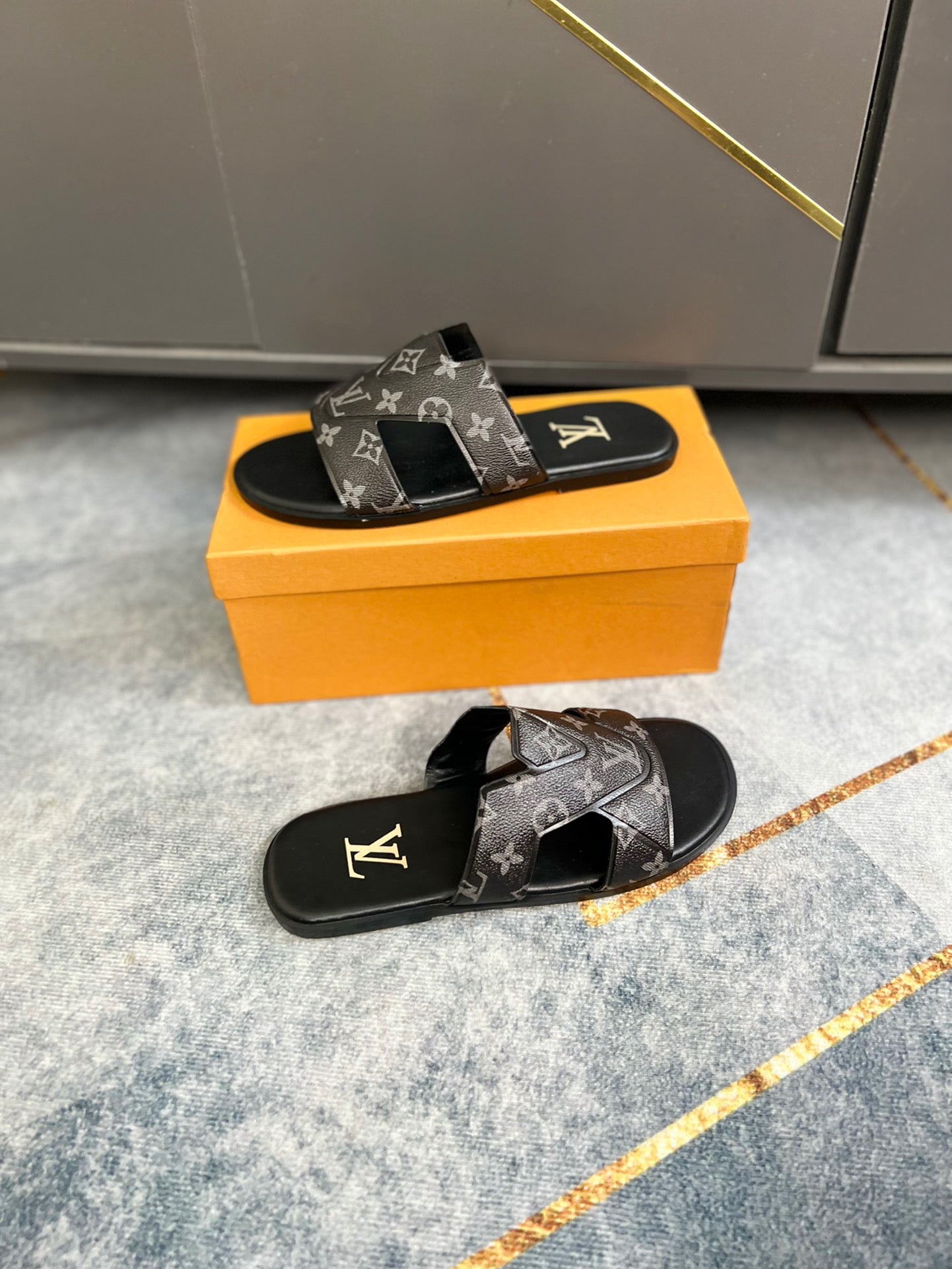 LV Fashion Brown Presbyopic Mules Slippers