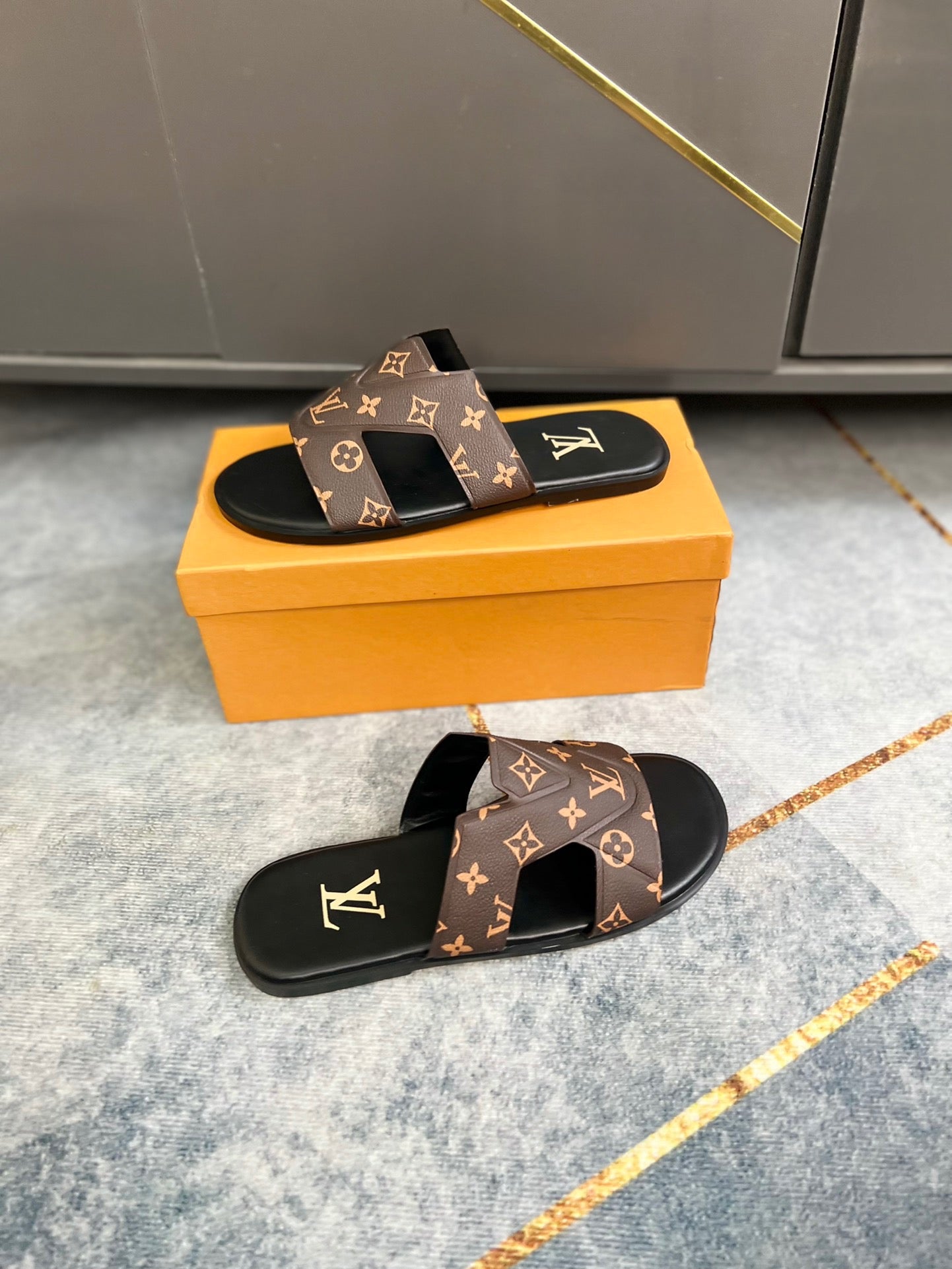 LV Fashion Dark Brown Presbyopic Mules Slippers