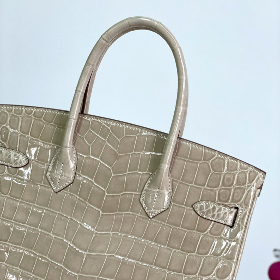 Hermes Birkin 25cm Apricot Crocodile Pattern Bag