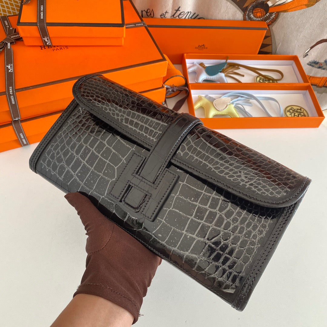 Hermes Jige Clutch In Black Crocodile Leather