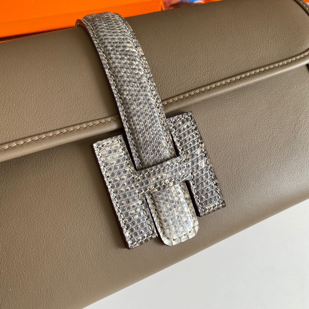 Hermes Jige Clutch In Etoupe Crocodile Leather