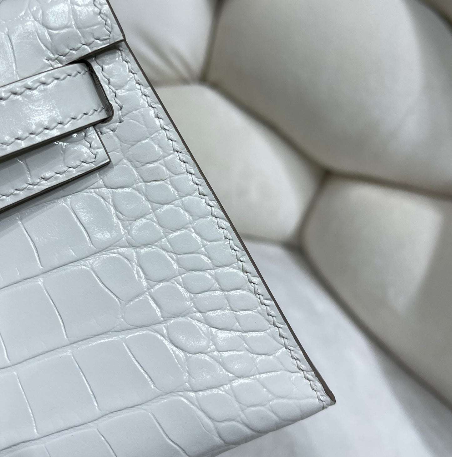 Hermes White Crocodile Mini Kelly II 20 cm With Gold Hardware