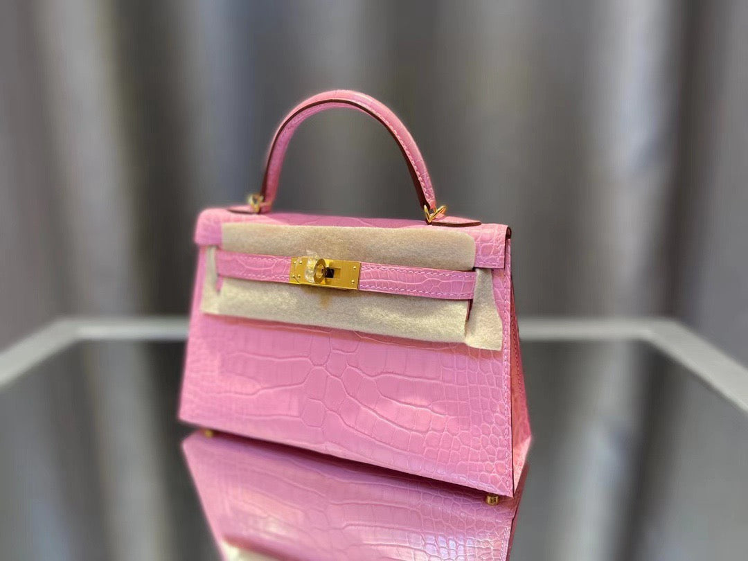 Hermes Bubblegum Pink Crocodile Mini Kelly II 20 cm