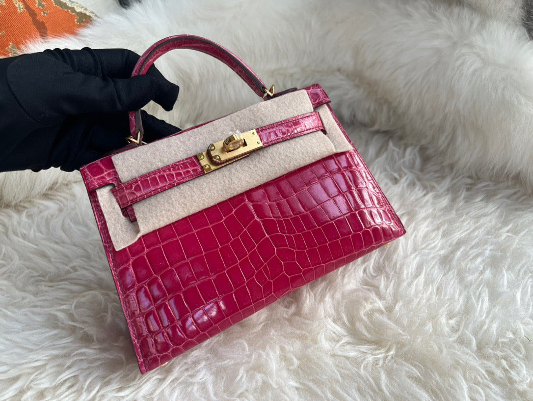 Hermes Rose Red Crocodile Mini Kelly II 20 cm