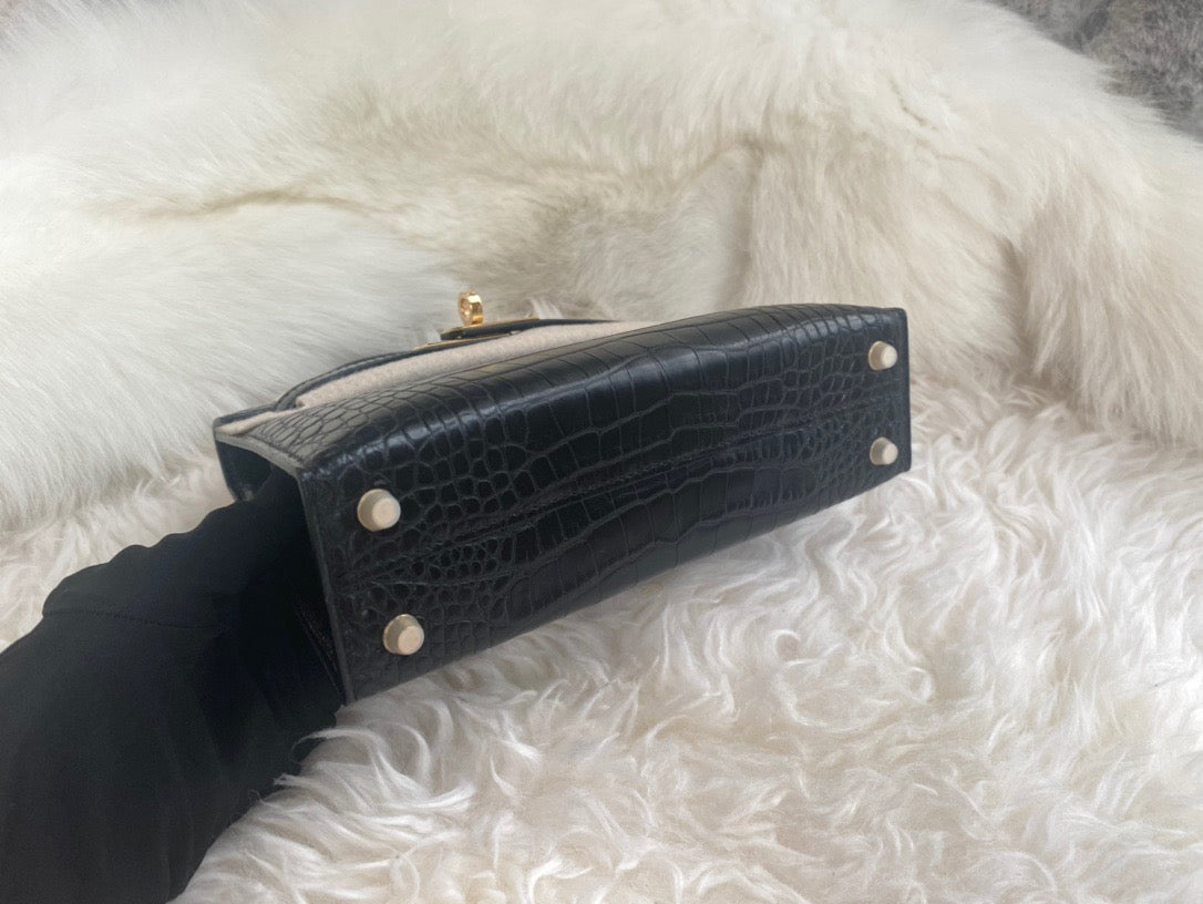 Hermes Black Crocodile Mini Kelly II 20 cm With Gold Hardware