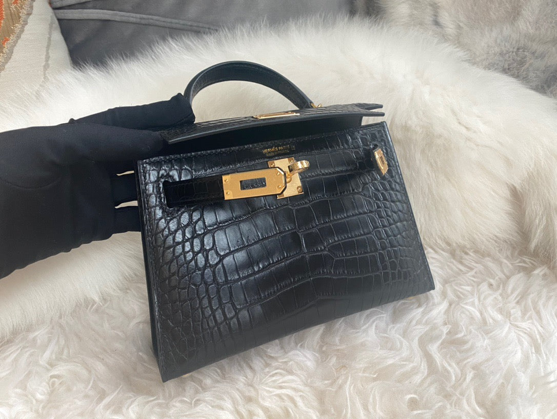 Hermes Black Crocodile Mini Kelly II 20 cm With Gold Hardware