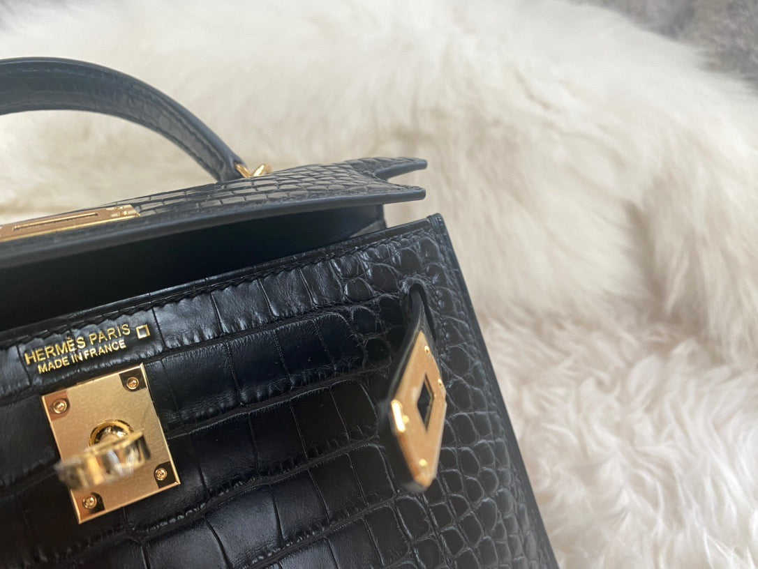 Hermes Black Crocodile Mini Kelly II 20 cm With Gold Hardware