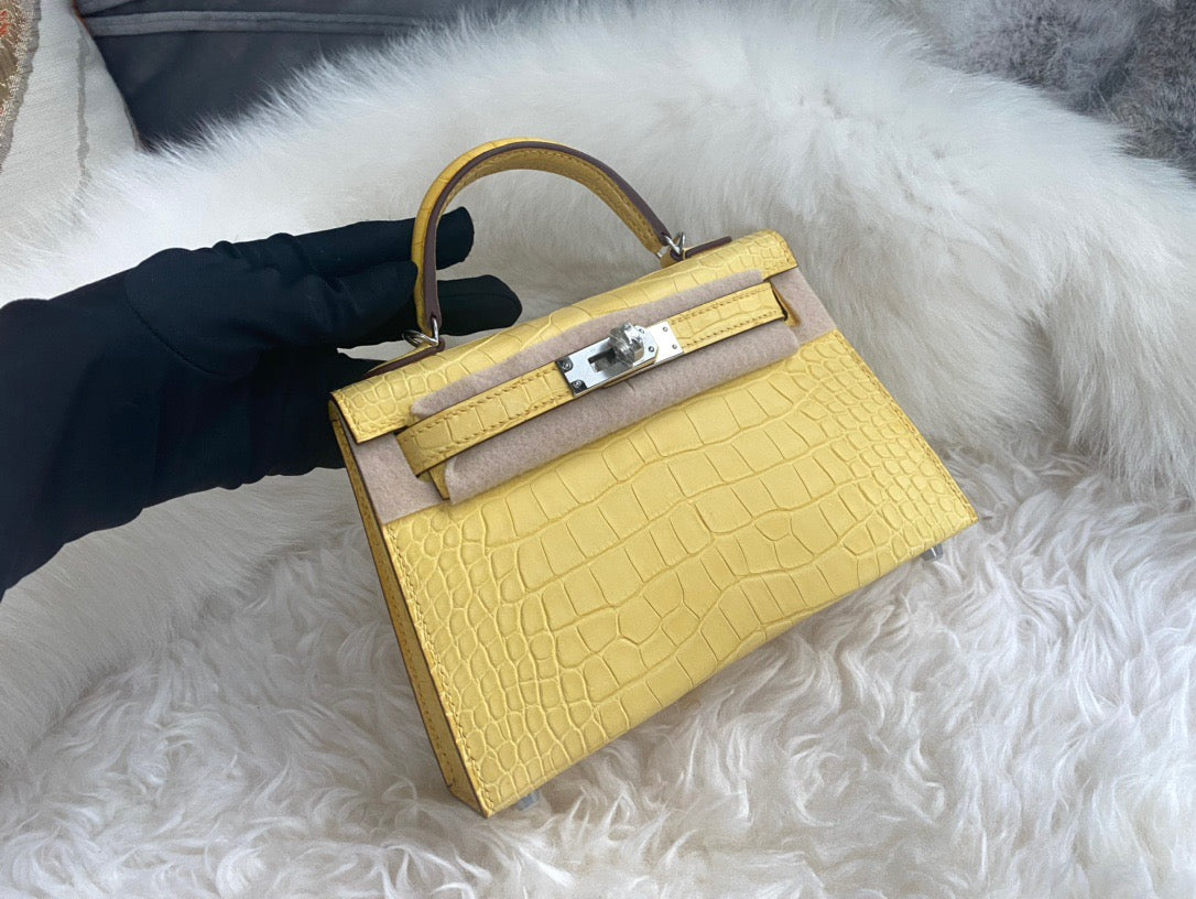 Hermes Jaune Poussin Crocodile Mini Kelly II 20 cm