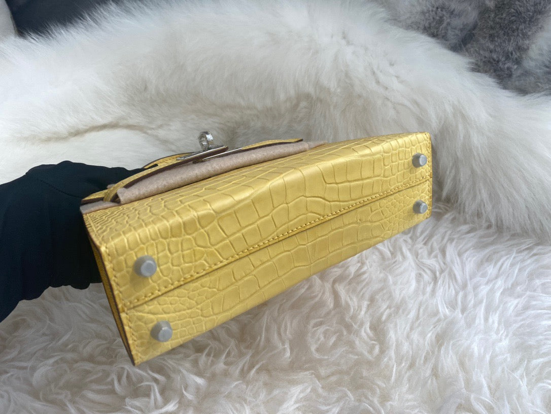 Hermes Jaune Poussin Crocodile Mini Kelly II 20 cm