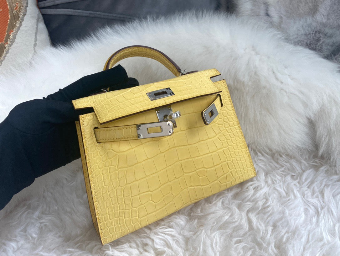 Hermes Jaune Poussin Crocodile Mini Kelly II 20 cm