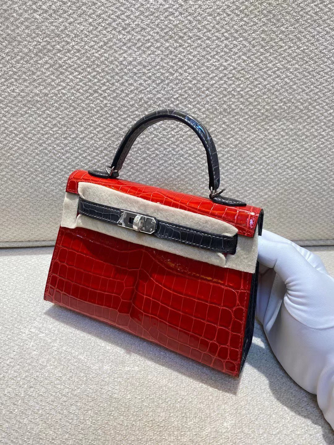 Hermes Red Crocodile Mini Kelly II 20 cm