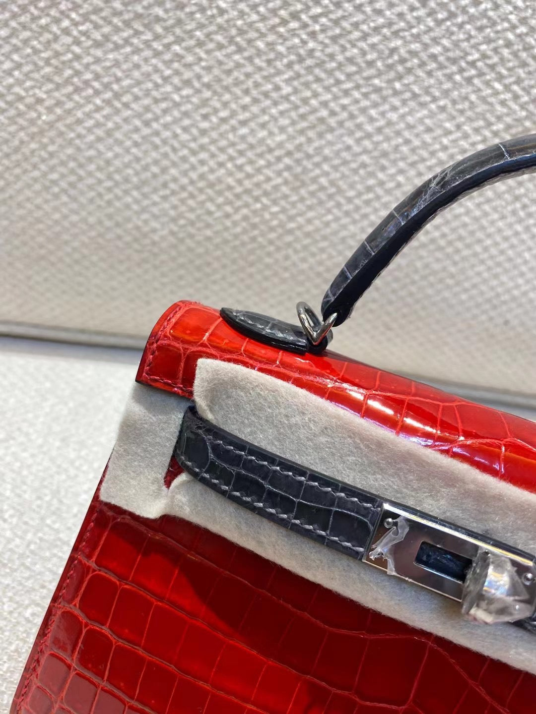 Hermes Red Crocodile Mini Kelly II 20 cm