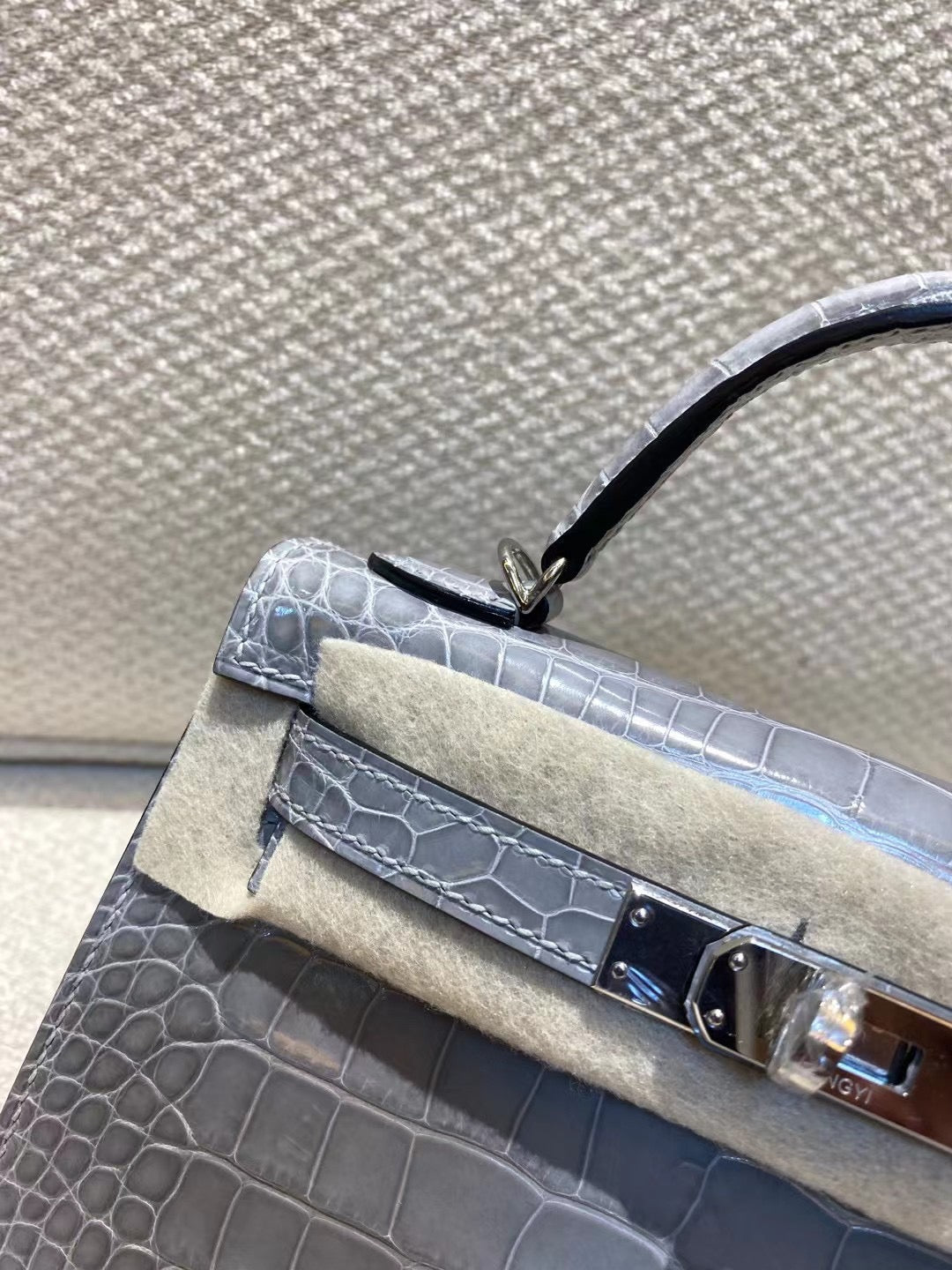 Hermes Gray Crocodile Mini Kelly II 20 cm