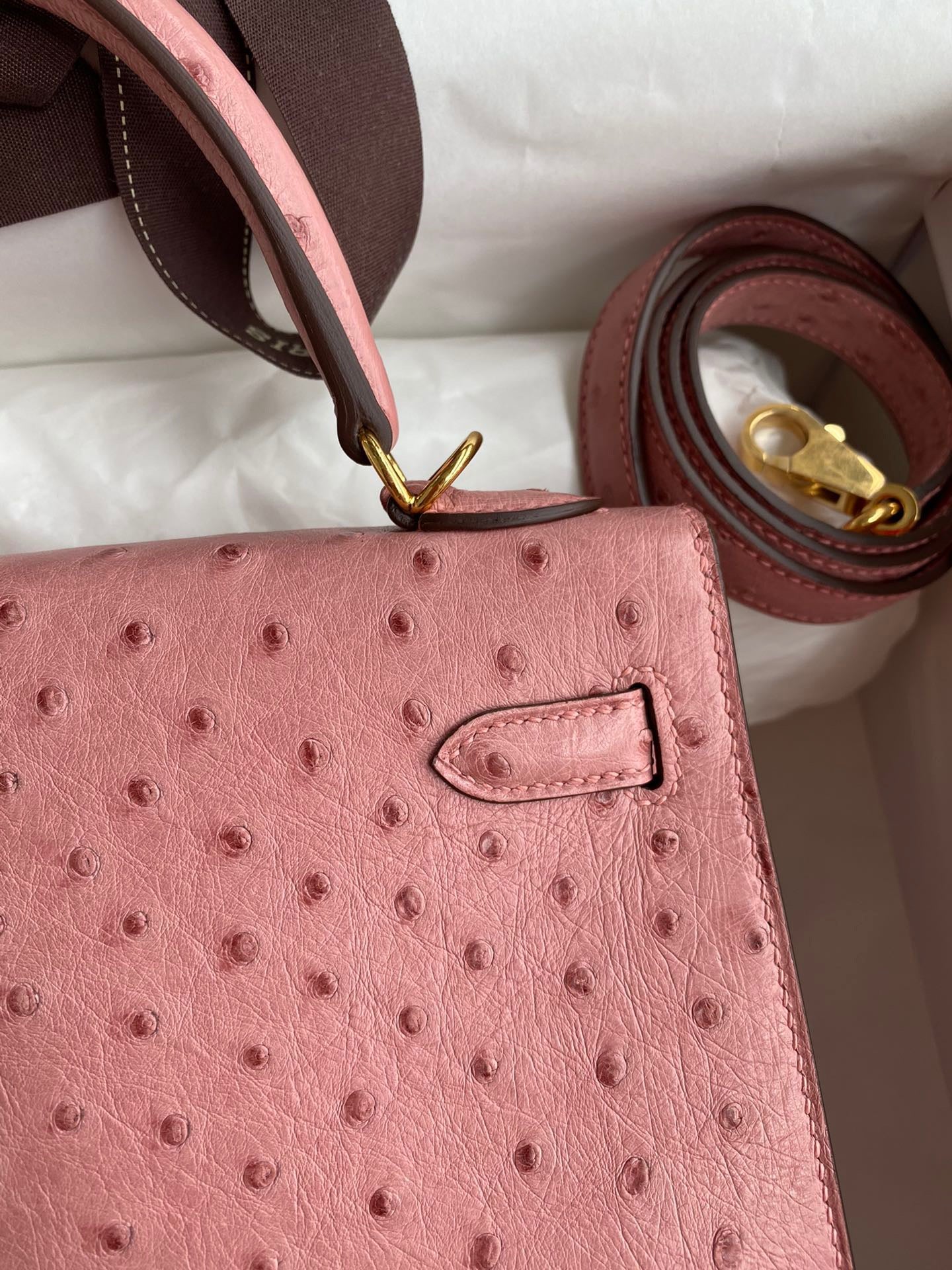 Hermes Kelly 25 Ostrich Leather Pink With Gold Hardware