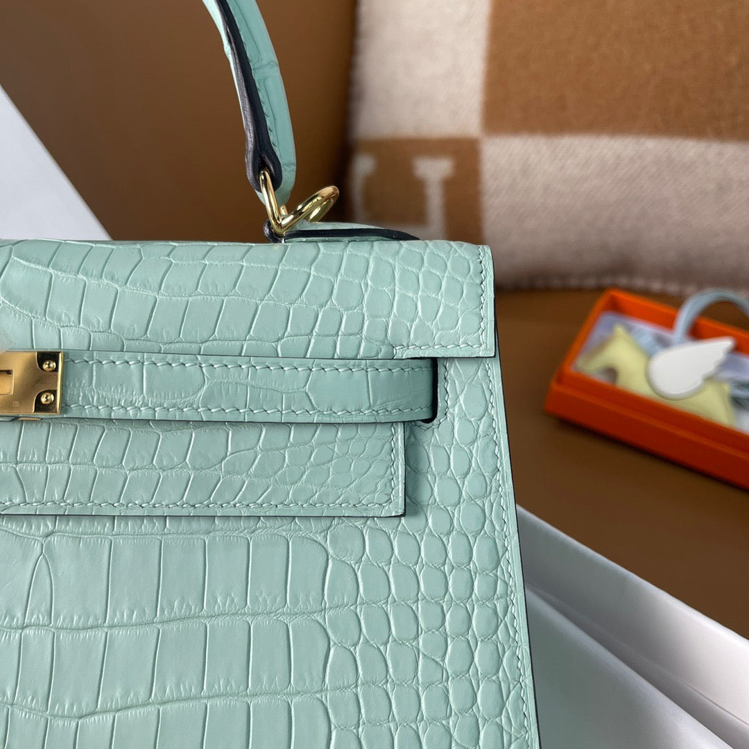 Hermes Kelly 25 Crocodile Leather Mint Green With Gold Hardware