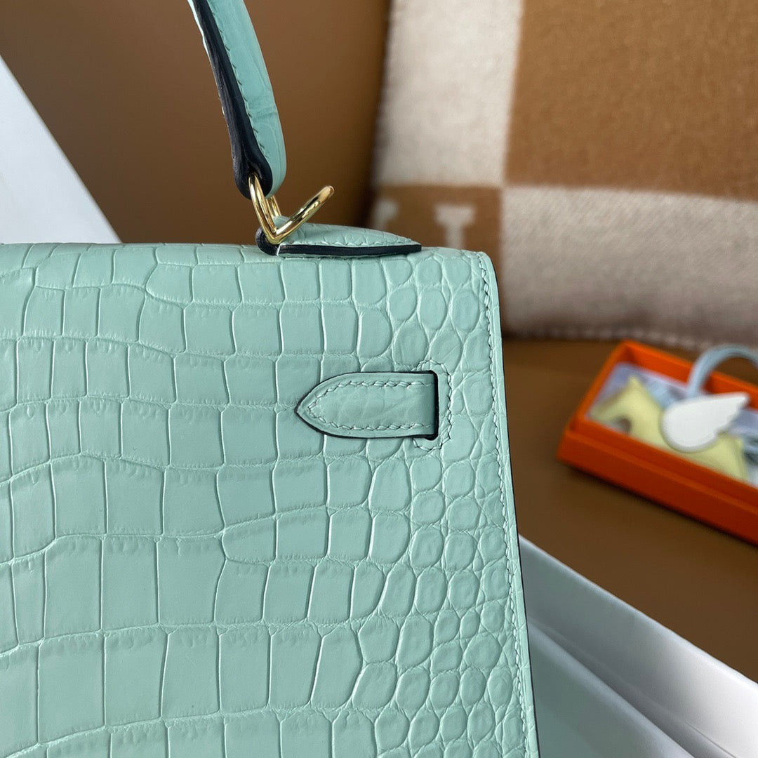 Hermes Kelly 25 Crocodile Leather Mint Green With Gold Hardware