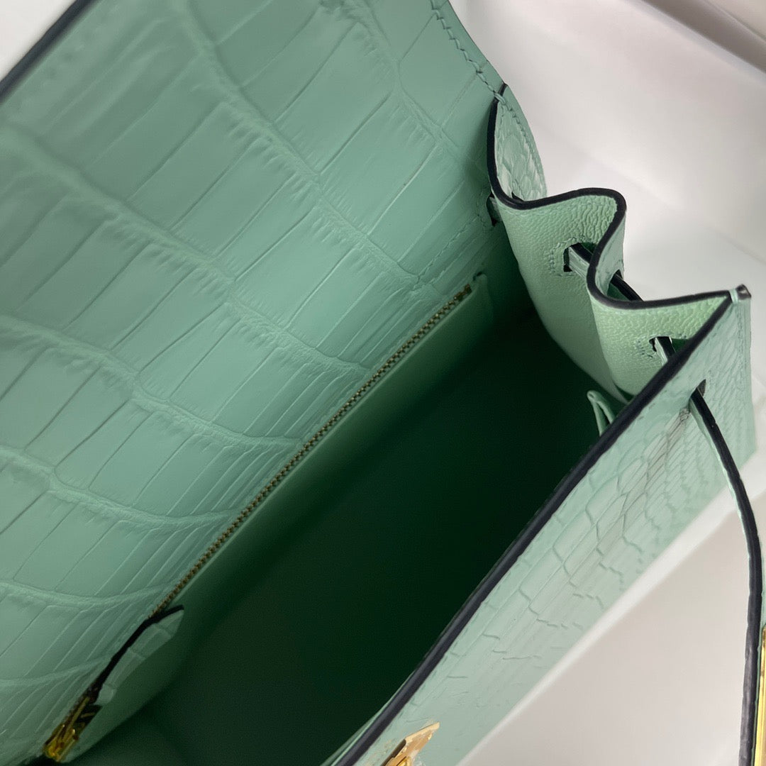 Hermes Kelly 25 Crocodile Leather Mint Green With Gold Hardware