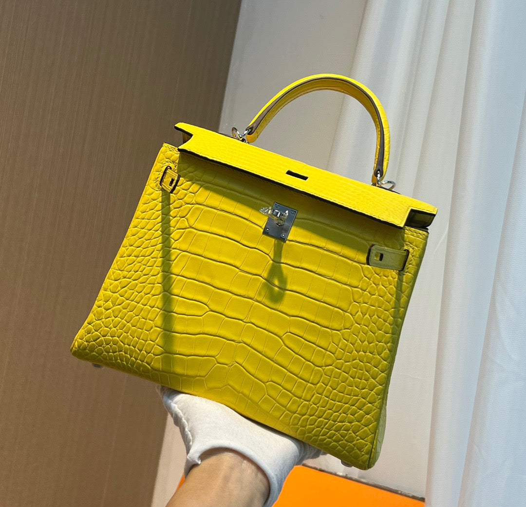 Hermes  Kelly 25 Crocodile Leather Yellow With Gold Hardware