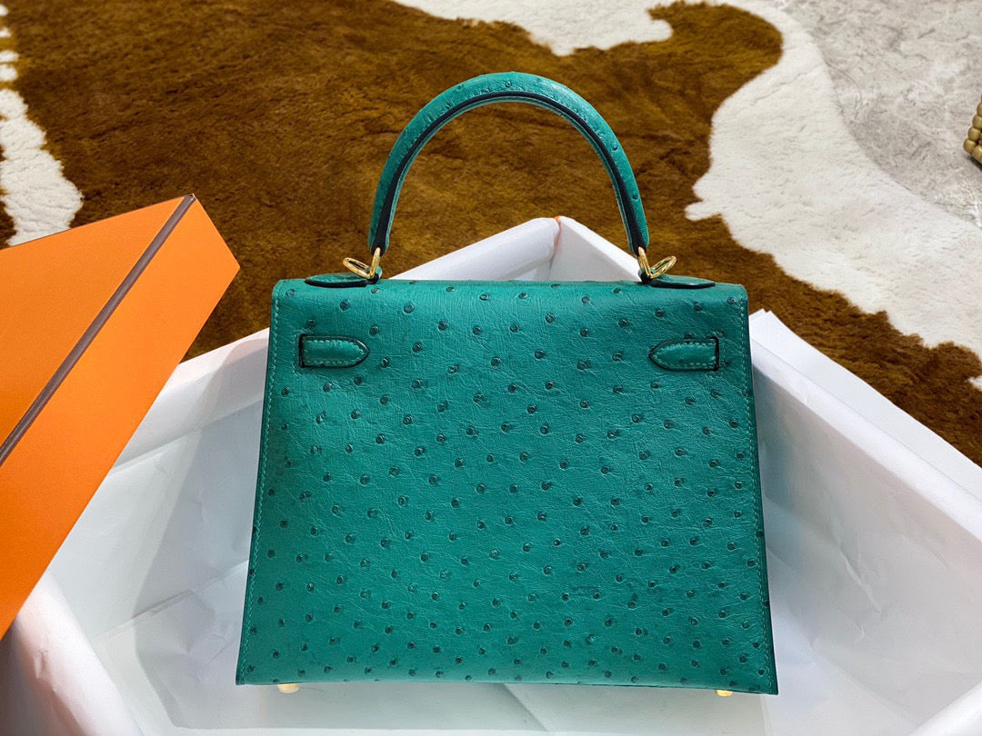 Hermes Kelly 25 Ostrich Leather Green With Gold Hardware