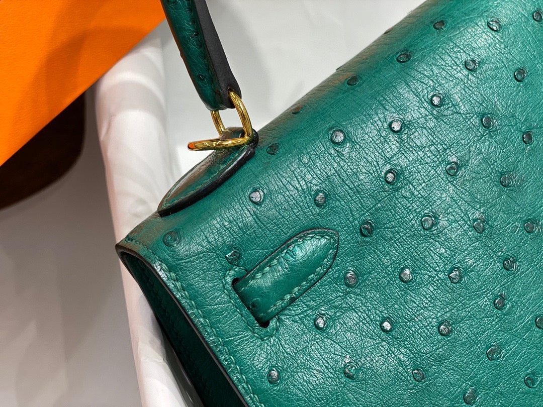 Hermes Kelly 25 Ostrich Leather Green With Gold Hardware