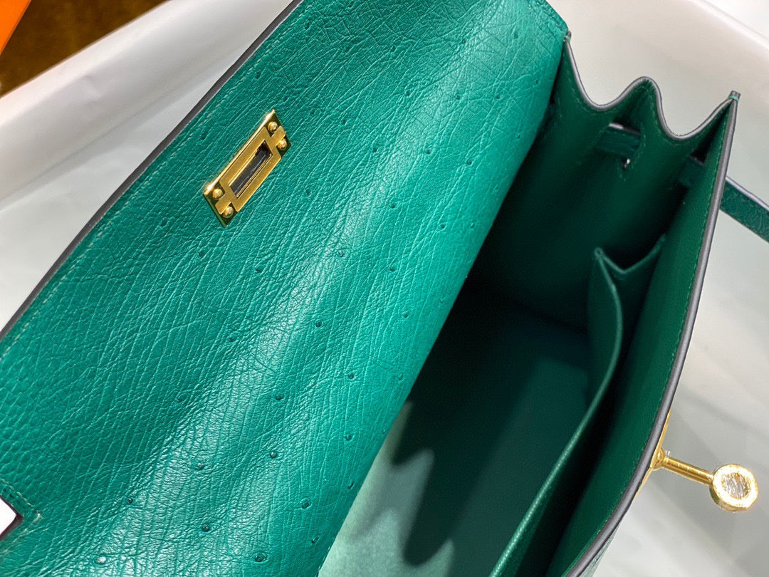 Hermes Kelly 25 Ostrich Leather Green With Gold Hardware