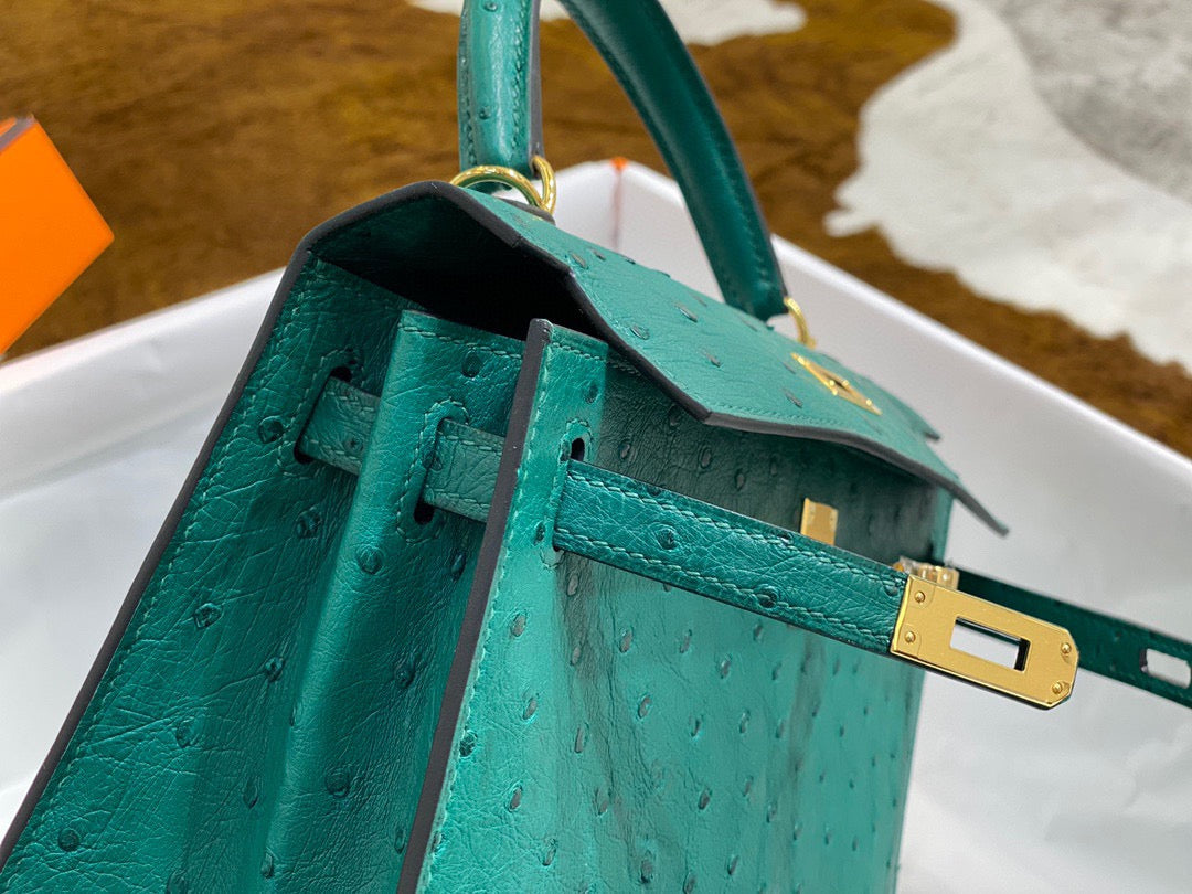 Hermes Kelly 25 Ostrich Leather Green With Gold Hardware