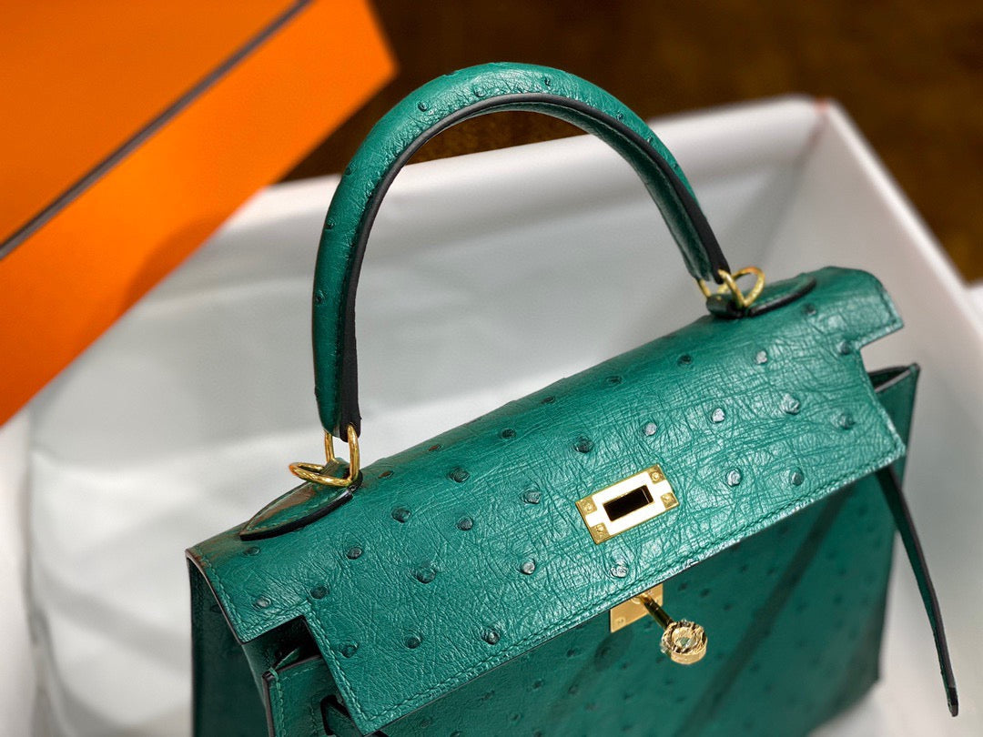 Hermes Kelly 25 Ostrich Leather Green With Gold Hardware