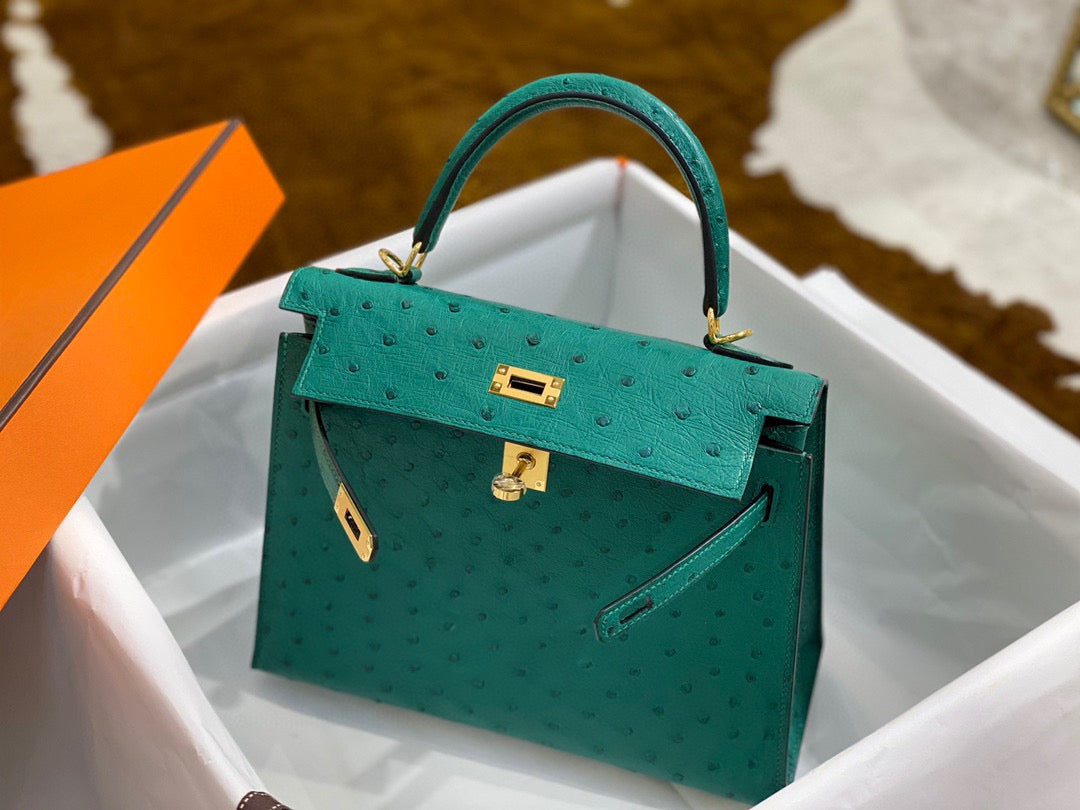 Hermes Kelly 25 Ostrich Leather Green With Gold Hardware