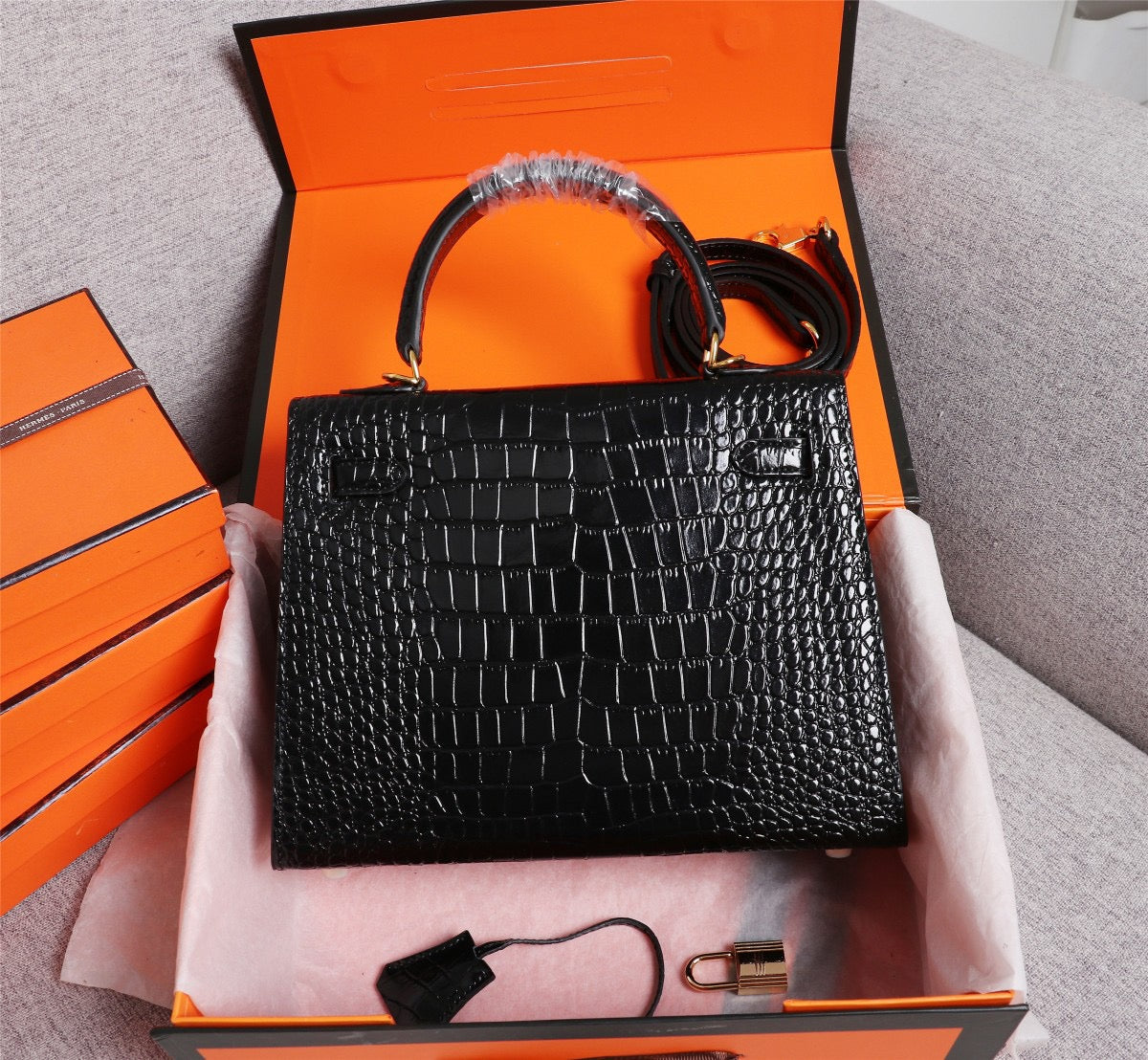 Hermes Kelly 25 Crocodile Leather Noir With Gold Hardware