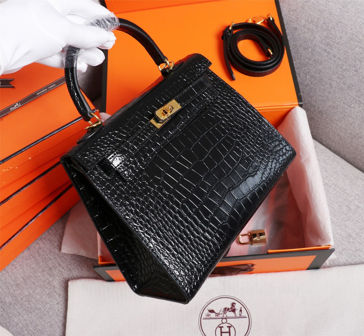 Hermes Kelly 25 Crocodile Leather Noir With Gold Hardware