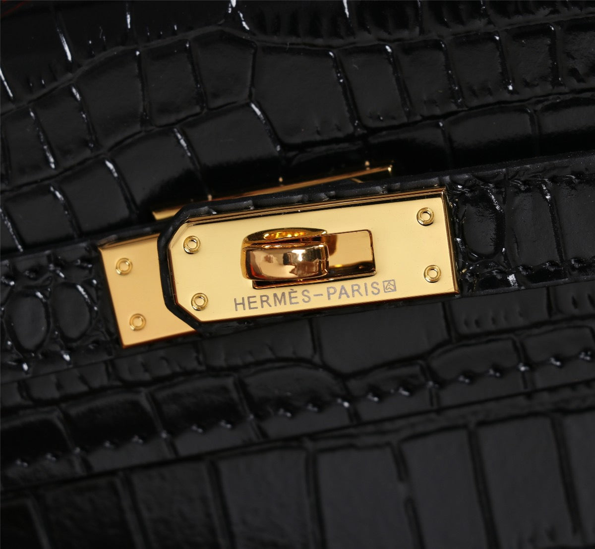 Hermes Kelly 25 Crocodile Leather Noir With Gold Hardware