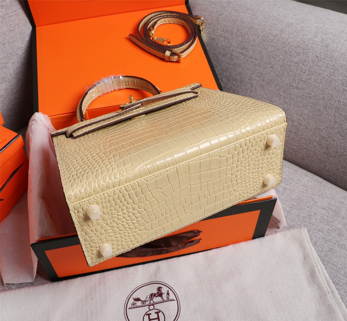 Hermes Kelly 25 Crocodile Leather Apricot With Gold Hardware