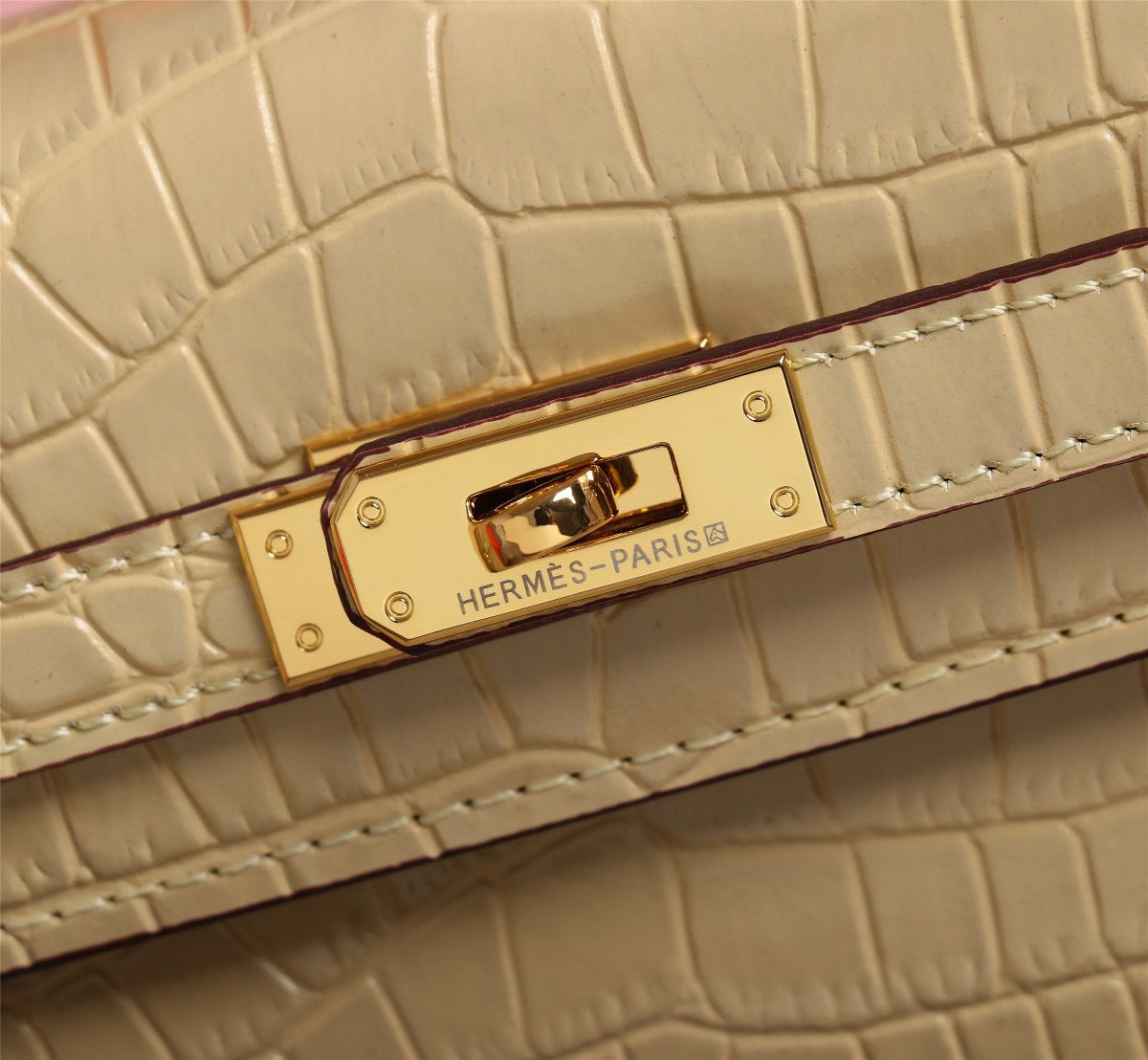 Hermes Kelly 25 Crocodile Leather Apricot With Gold Hardware