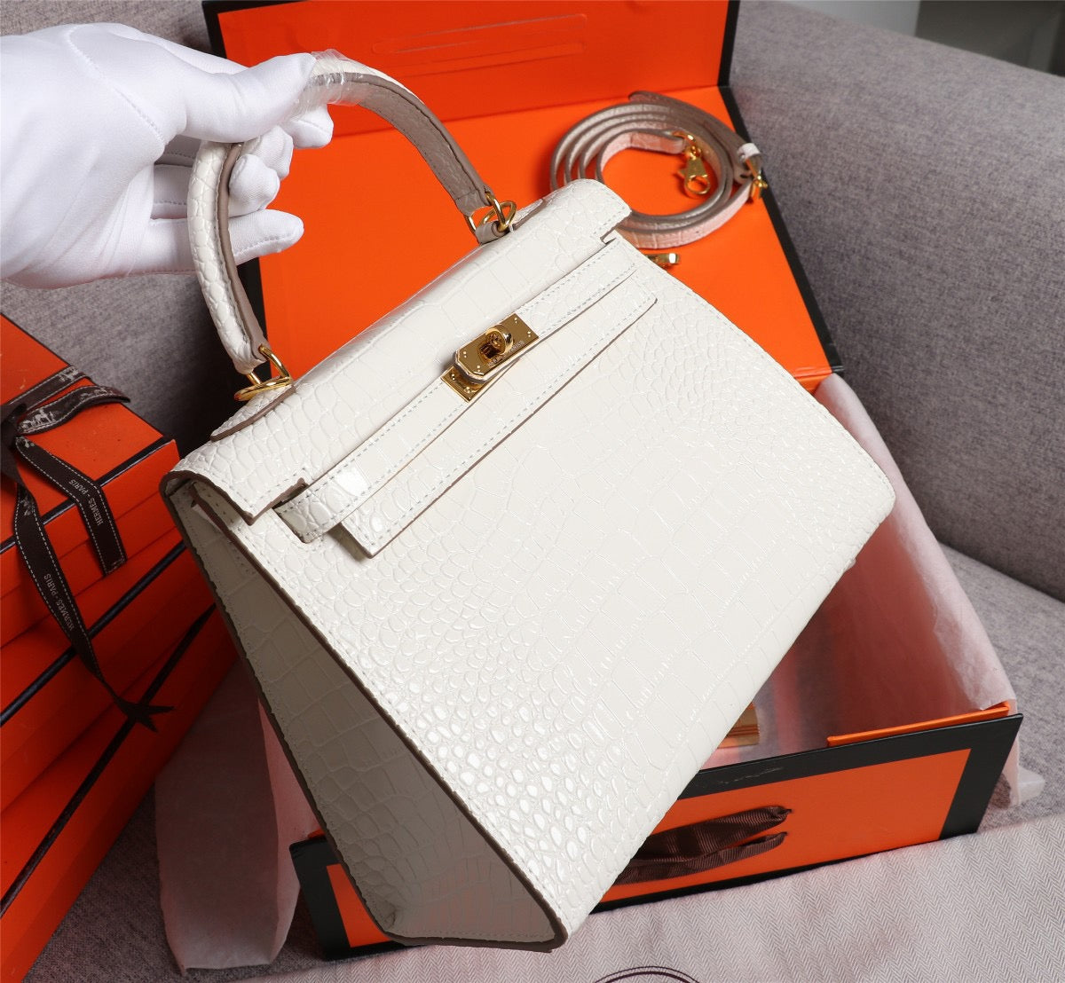 Hermes Kelly 25 Crocodile Leather White With Gold Hardware